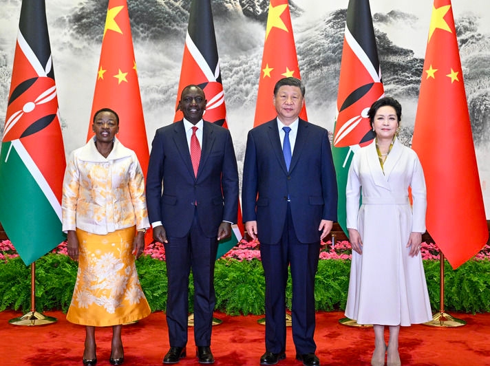 习近平同肯尼亚总统鲁托会谈